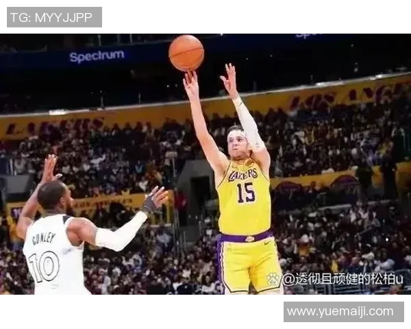 湖人名人队与快船的激烈对决展现篮球魅力与城市荣誉之争